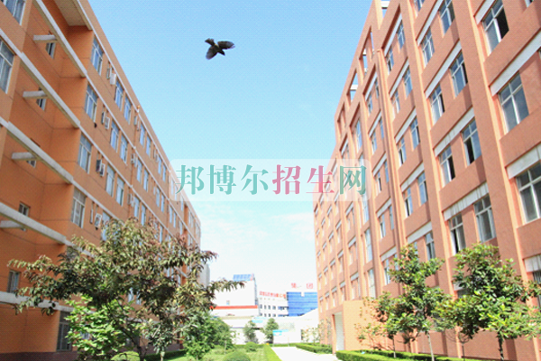 西安城市建設(shè)職業(yè)學院招生辦聯(lián)系電話