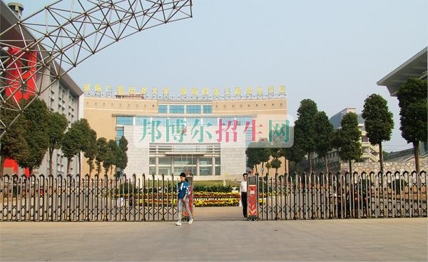 初中生讀計算機(jī)多媒體技術(shù)好嗎