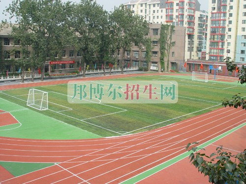初中沒(méi)畢業(yè)可以讀職業(yè)學(xué)校嗎
