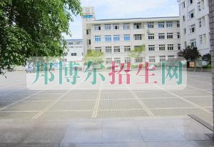 職業(yè)學校亂嗎