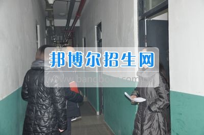 四川省什邡市職業(yè)中專(zhuān)學(xué)校迎接德陽(yáng)市、什邡市教育局開(kāi)學(xué)工作檢查