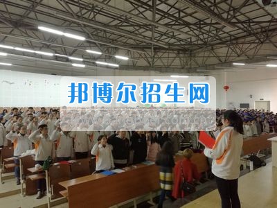 四川省什邡市職業(yè)中專學(xué)校再搏百日 靠實力鰲頭獨占