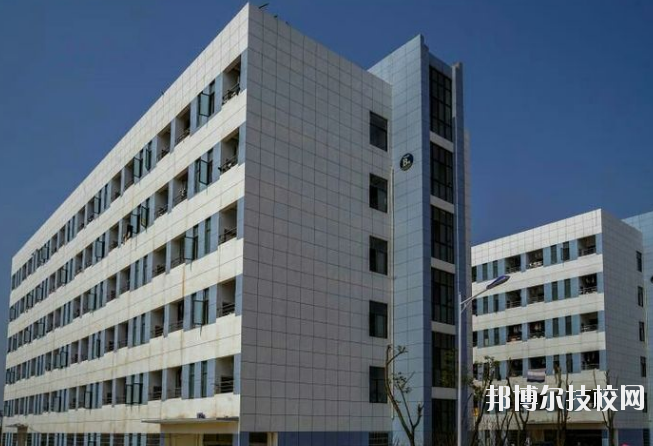 鄱陽衛(wèi)生學(xué)校2020年報名條件、招生要求、招生對象 