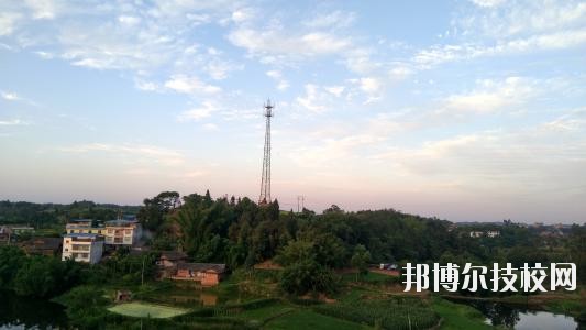 宜賓敘州區(qū)柳嘉職業(yè)技術(shù)學(xué)校2020年招生辦聯(lián)系電話(huà)