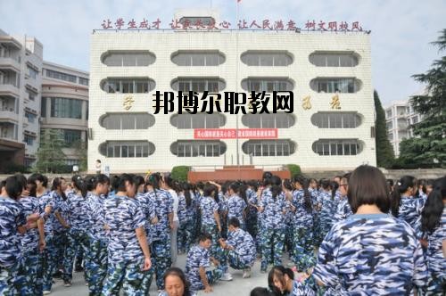 隆昌幼兒師范學(xué)校2020年報(bào)名條件、招生要求、招生對象