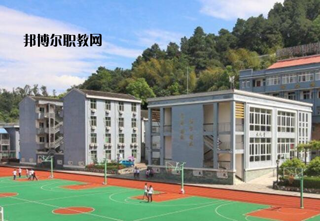 蒼南縣金鄉(xiāng)職業(yè)學校2020年報名條件、招生要求、招生對象