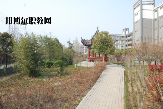 許昌工商管理學(xué)校2021年報名條件、招生要求、招生對象