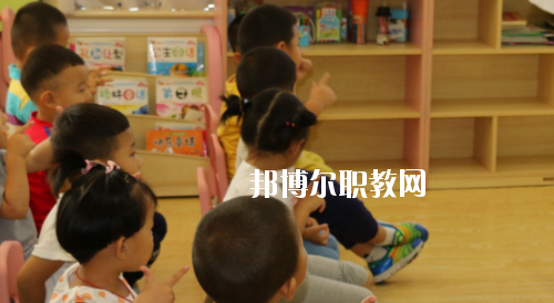 貴州2020年設(shè)有幼師學校的公辦大專學校