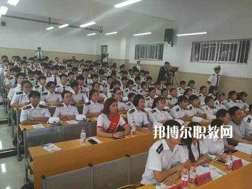 河南省經(jīng)濟技術(shù)中等職業(yè)學校2021年報名條件、招生要求、招生對象