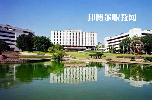 2021年四川省工業(yè)設(shè)備安裝技工學(xué)校招生簡(jiǎn)章