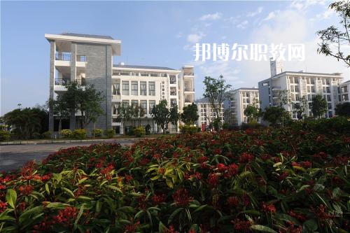普洱農(nóng)業(yè)學(xué)校2021年報名條件、招生要求、招生對象