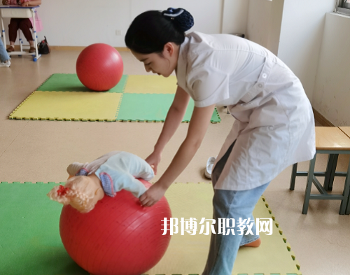 無(wú)錫衛(wèi)生高等職業(yè)技術(shù)學(xué)校怎么樣、好不好