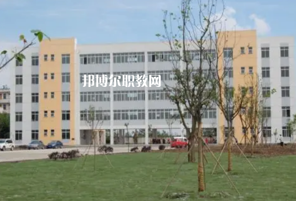 四川省廣漢市職業(yè)中專學校2022年報名條件、招生對象、招生要求