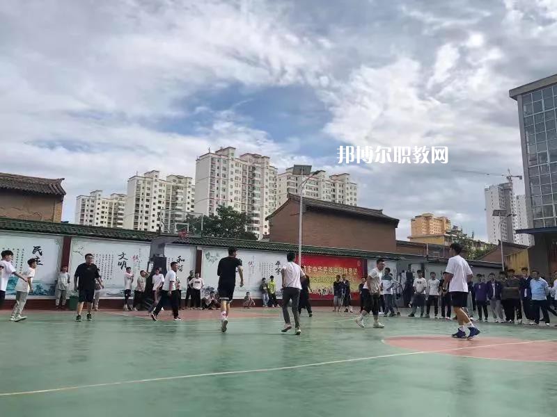 臨夏外國語學(xué)校2022年學(xué)費(fèi)、收費(fèi)多少