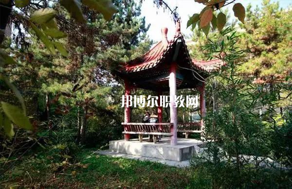 平?jīng)鰩煼秾W(xué)校2022年學(xué)費、收費多少