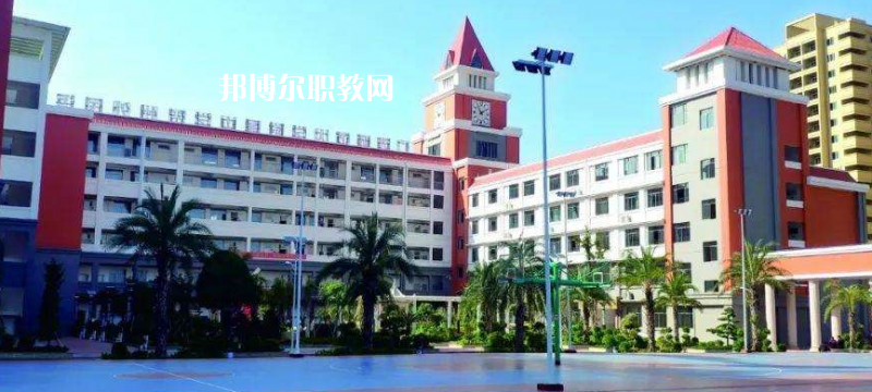 梅州英才外語(yǔ)學(xué)校2022年招生辦聯(lián)系電話(huà)