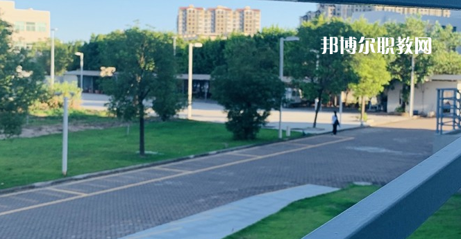 汕頭市科技應(yīng)用職業(yè)技術(shù)學(xué)校地址，乘車路線