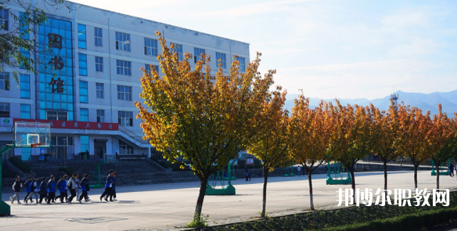 西安高科技工學(xué)校地址，乘車路線