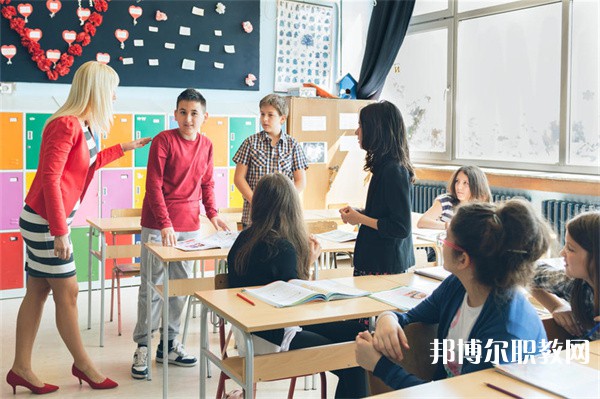 湖南哪里的中職學校能讀播音與主持專業(yè)