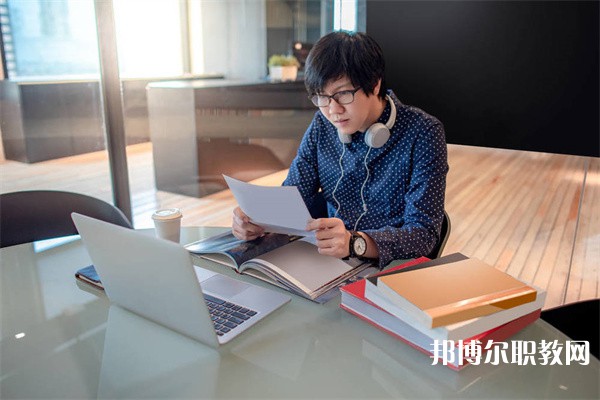 廣東哪里的中專學(xué)校能讀國(guó)際標(biāo)準(zhǔn)舞專業(yè)