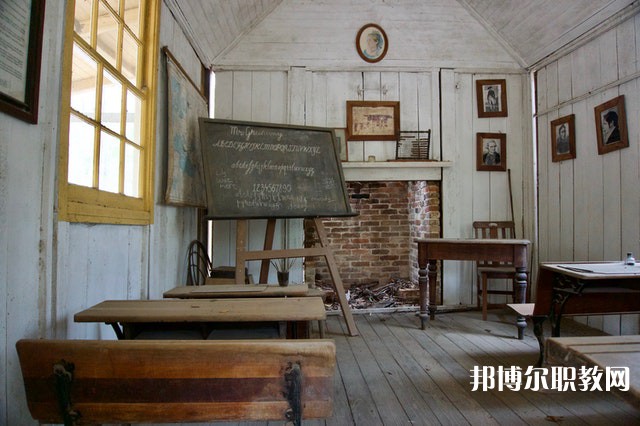 廣東哪里的中職學(xué)校能讀導(dǎo)游專(zhuān)業(yè)