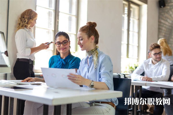 廣西哪里的職業(yè)學(xué)校能讀計算機(jī)動漫與游戲制作專業(yè)
