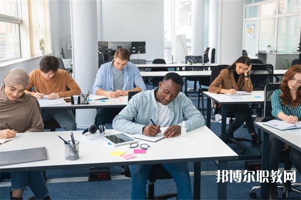 貴州哪里的中職學(xué)校能讀農(nóng)業(yè)機械使用與維修專業(yè)