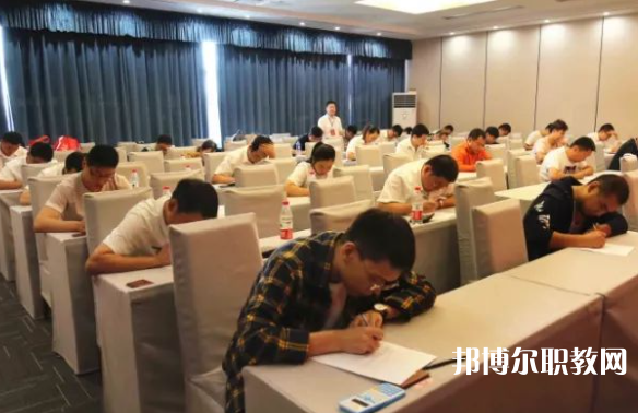 2025吉安中專學(xué)校最新排名前三名單