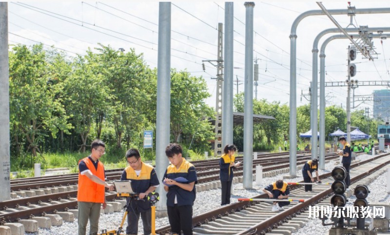 自貢2025年怎么樣才能學好鐵路學校專業(yè)